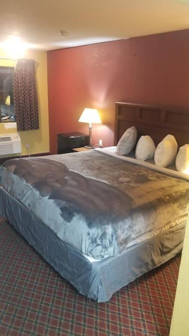 Hotel King Bed Room 236 Booking Stillwater Eksteriør billede